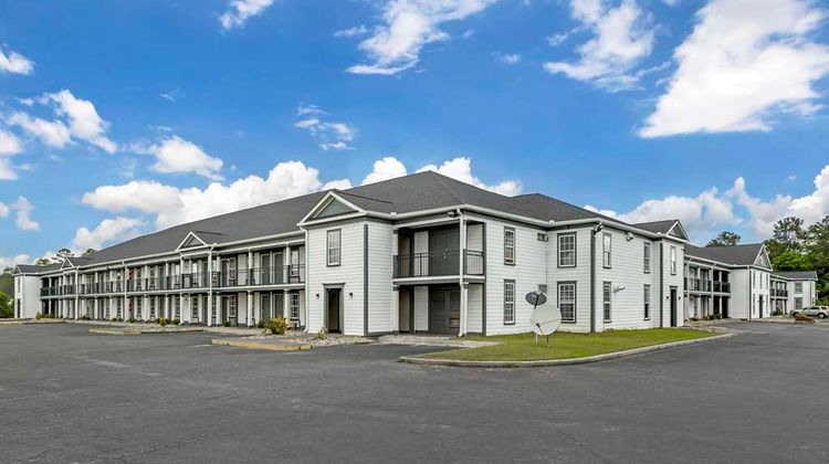 Quality Inn and Suites Santee I-95 Exterior