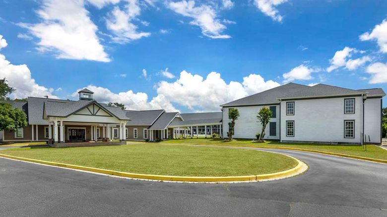 <b>Quality Inn and Suites Santee I-95 Exterior</b>. Images powered by <a href="https://iceportal.shijigroup.com/" title="IcePortal" target="_blank">IcePortal</a>.