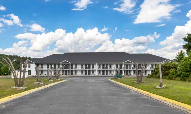 Quality Inn and Suites Santee I-95 Exterior