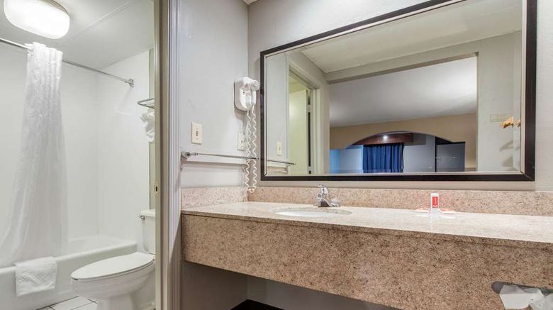 <b>Econo Lodge Aiken Central Room</b>. Images powered by <a href="https://iceportal.shijigroup.com/" title="IcePortal" target="_blank">IcePortal</a>.