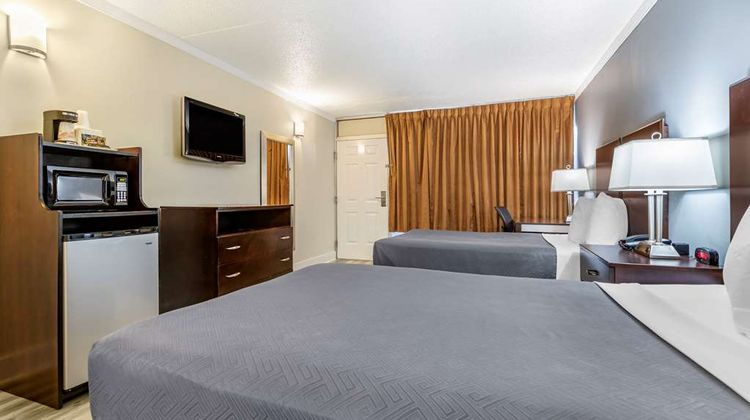 Econo Lodge Conway Room