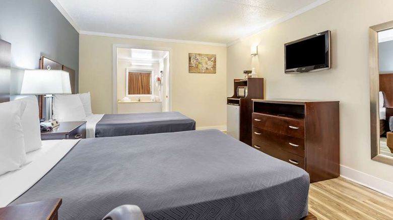 <b>Econo Lodge Conway Room</b>. Images powered by <a href="https://iceportal.shijigroup.com/" title="IcePortal" target="_blank">IcePortal</a>.