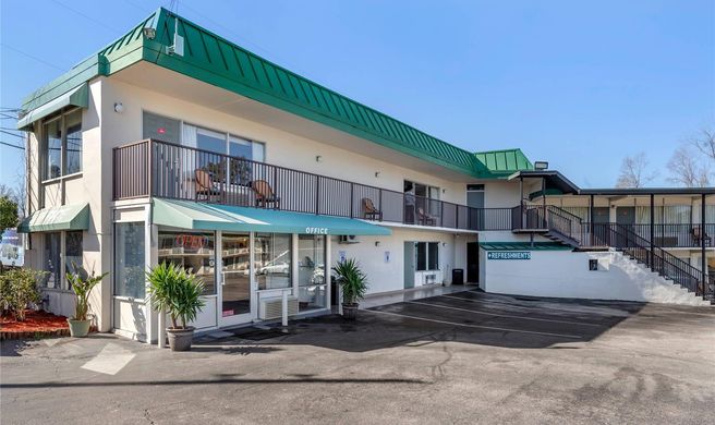 Econo Lodge Conway Exterior