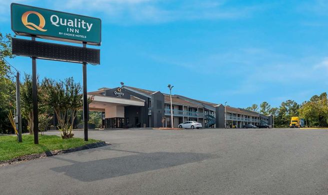 Quality Inn Fort Jackson Exterior