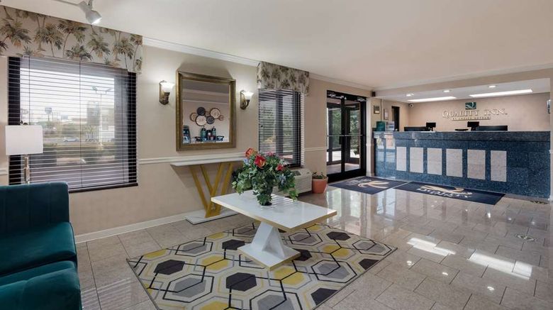 <b>Quality Inn Fort Jackson Lobby</b>. Images powered by <a href="https://iceportal.shijigroup.com/" title="IcePortal" target="_blank">IcePortal</a>.