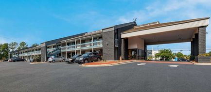 Quality Inn Fort Jackson Exterior