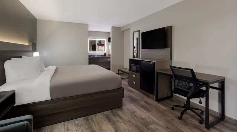 <b>Quality Inn Fort Jackson Room</b>. Images powered by <a href="https://iceportal.shijigroup.com/" title="IcePortal" target="_blank">IcePortal</a>.