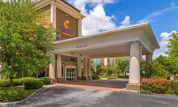 Comfort Suites