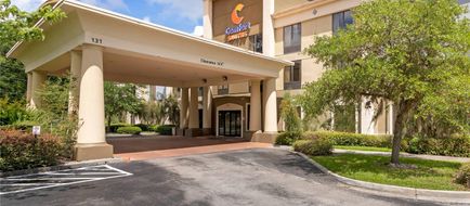 Comfort Suites Exterior