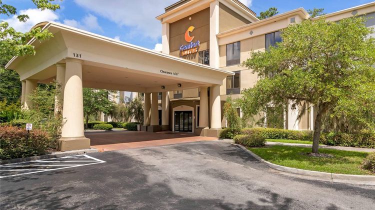 Comfort Suites Exterior
