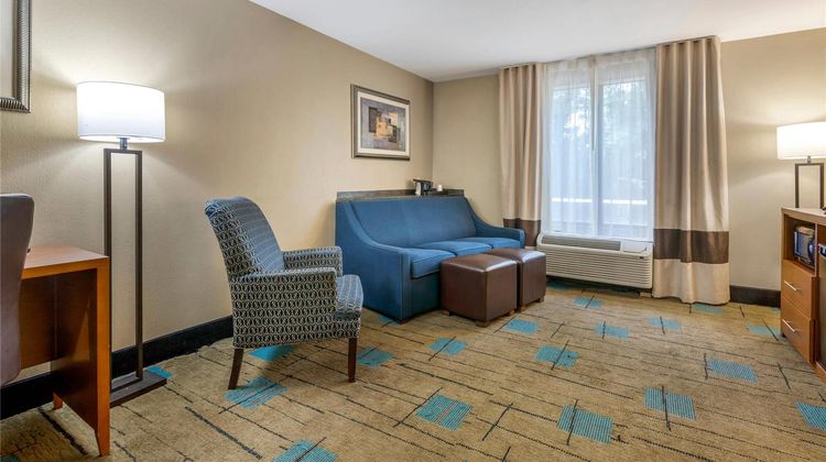 Comfort Suites Suite