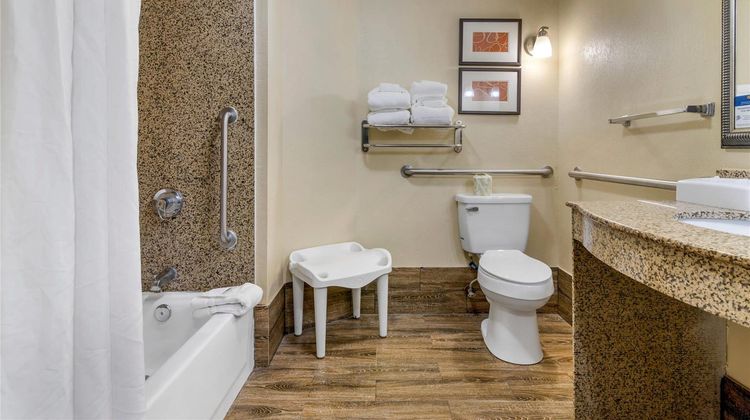 Comfort Suites Suite