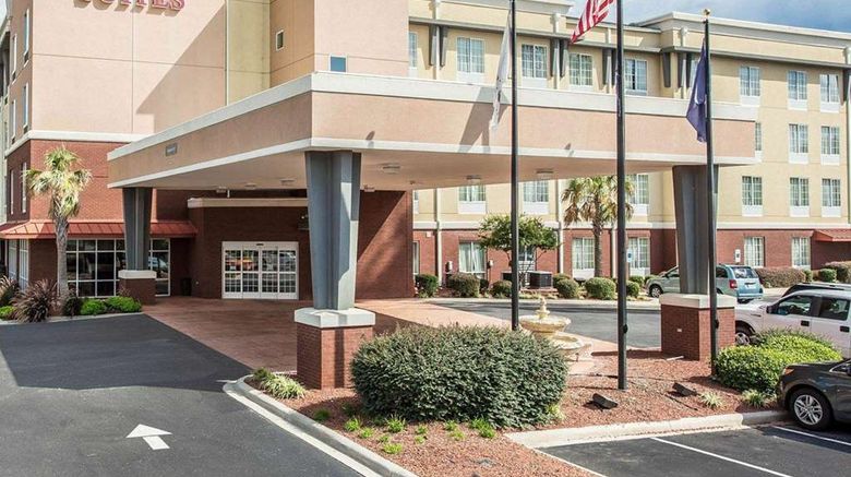 <b>Comfort Suites Exterior</b>. Images powered by <a href="https://iceportal.shijigroup.com/" title="IcePortal" target="_blank">IcePortal</a>.