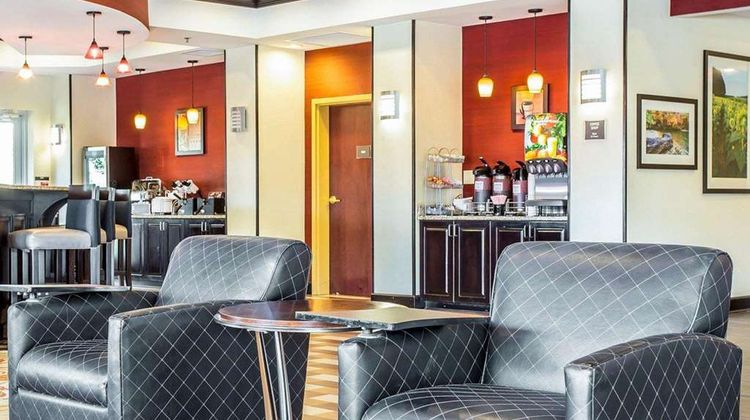 Comfort Suites Lobby