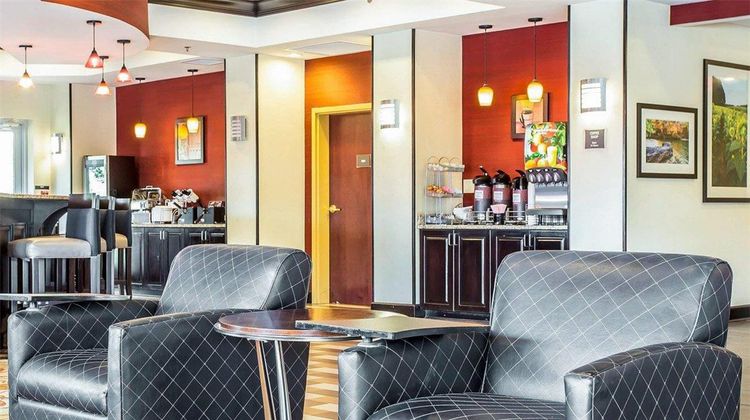 Comfort Suites Lobby