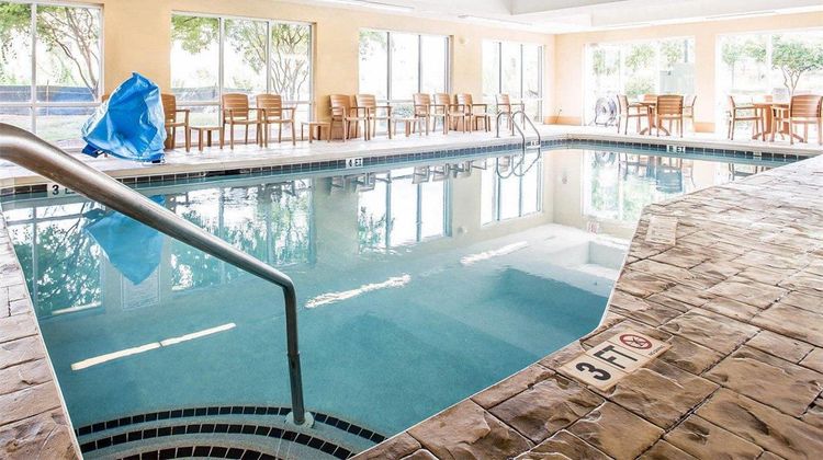 Comfort Suites Pool