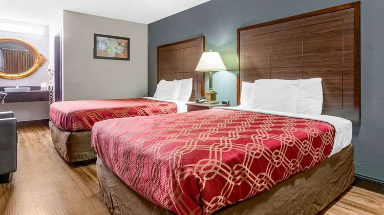 Econo Lodge Room