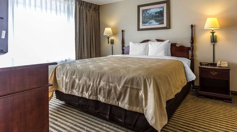 <b>Quality Inn and Suites Georgetown Suite</b>. Images powered by <a href="https://iceportal.shijigroup.com/" title="IcePortal" target="_blank">IcePortal</a>.