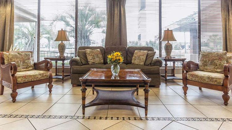 Quality Inn and Suites Georgetown Lobby