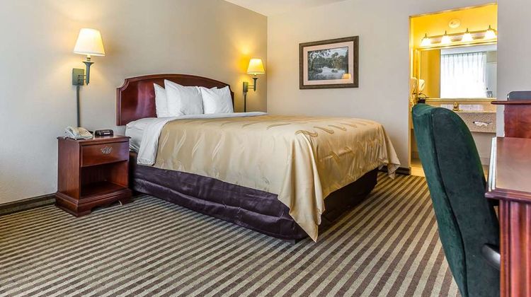 Quality Inn and Suites Georgetown Room