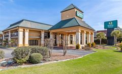 Quality Inn & Suites Civic Center