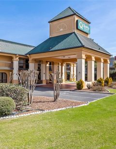 Quality Inn & Suites Civic Center