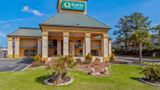 Quality Inn & Suites Civic Center Exterior