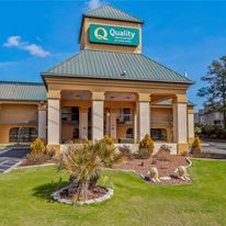 Quality Inn & Suites Civic Center