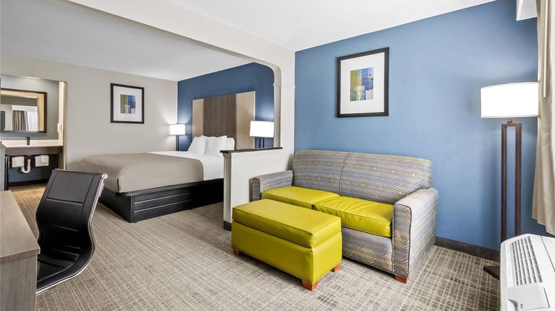 <b>Quality Inn & Suites Civic Center Suite</b>. Images powered by <a href="https://iceportal.shijigroup.com/" title="IcePortal" target="_blank">IcePortal</a>.