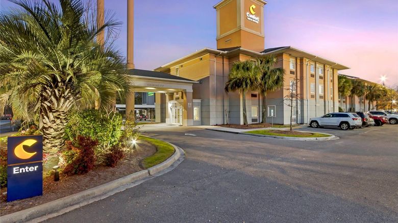 Comfort Inn and Suites Airport Exterior. Images powered by <a href="https://iceportal.shijigroup.com" target="_blank" rel="noopener">Ice Portal</a>.
