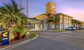 Comfort Inn and Suites Airport