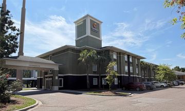 Comfort Inn and Suites Airport