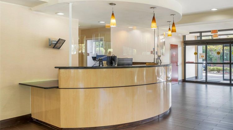 Comfort Suites Lobby