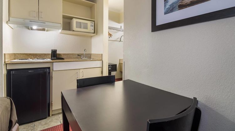 Suburban Studios Room