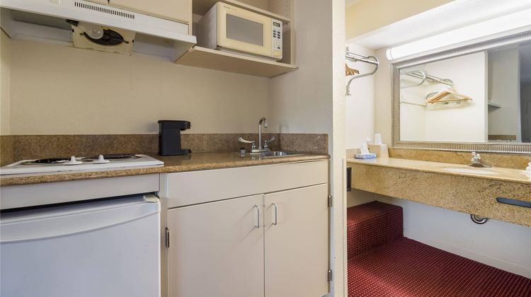 Suburban Studios Room