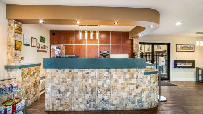 <b>Quality Inn Lobby</b>. Images powered by <a href="https://iceportal.shijigroup.com/" title="IcePortal" target="_blank">IcePortal</a>.