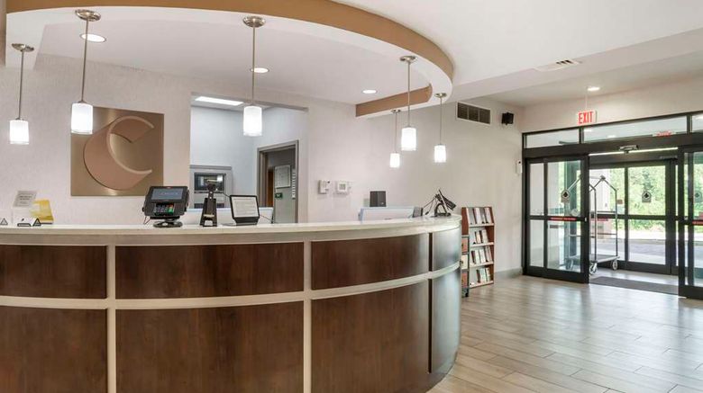 <b>Comfort Suites at WestGate Mall Lobby</b>. Images powered by <a href="https://iceportal.shijigroup.com/" title="IcePortal" target="_blank">IcePortal</a>.