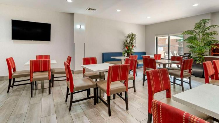 Comfort Suites at WestGate Mall Restaurant