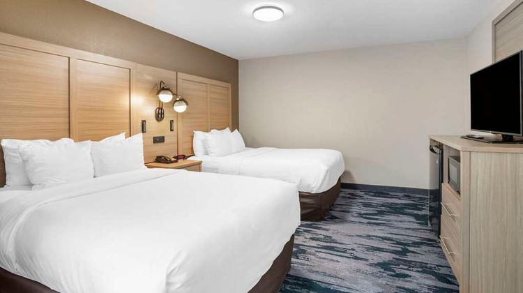 Comfort Suites at WestGate Mall Room