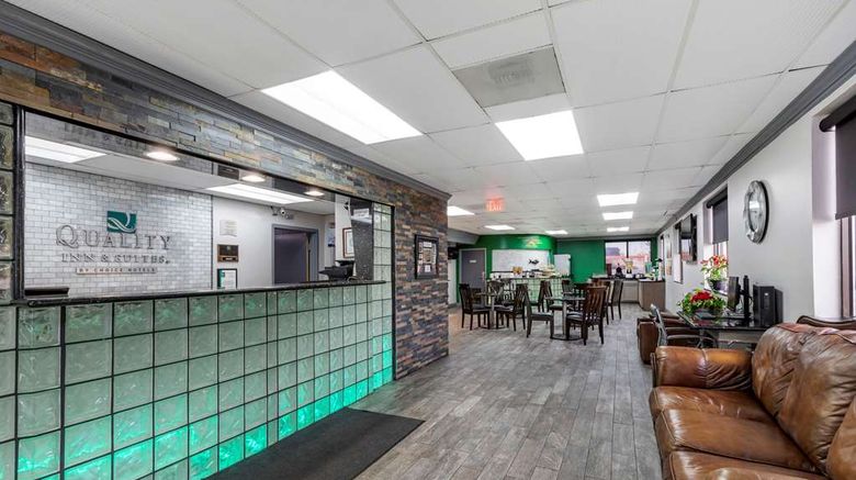 <b>Quality Inn & Suites Ft Jackson Maingate Lobby</b>. Images powered by <a href="https://iceportal.shijigroup.com/" title="IcePortal" target="_blank">IcePortal</a>.