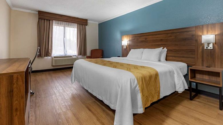 <b>Quality Inn & Suites Ft Jackson Maingate Room</b>. Images powered by <a href="https://iceportal.shijigroup.com/" title="IcePortal" target="_blank">IcePortal</a>.