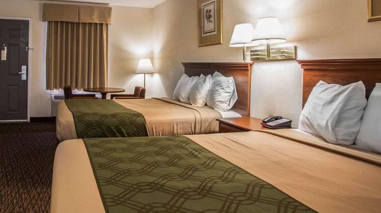 Econo Lodge Inn and Suites Lugoff Room
