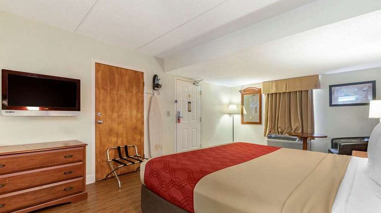 <b>Econo Lodge Inn and Suites Lugoff Suite</b>. Images powered by <a href="https://iceportal.shijigroup.com/" title="IcePortal" target="_blank">IcePortal</a>.