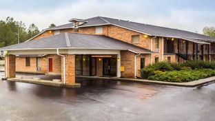 Econo Lodge Inn and Suites Lugoff