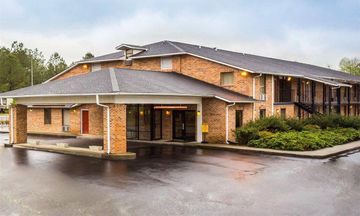 Econo Lodge Inn and Suites Lugoff