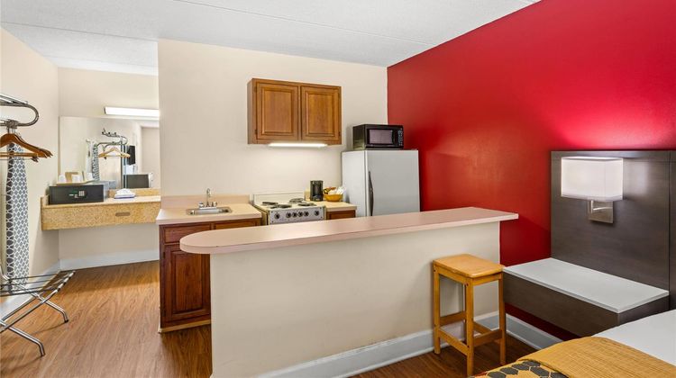 Econo Lodge Inn and Suites Lugoff Suite
