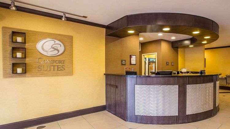 Comfort Suites Lobby