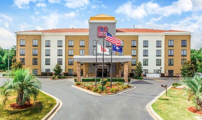 Comfort Suites Exterior