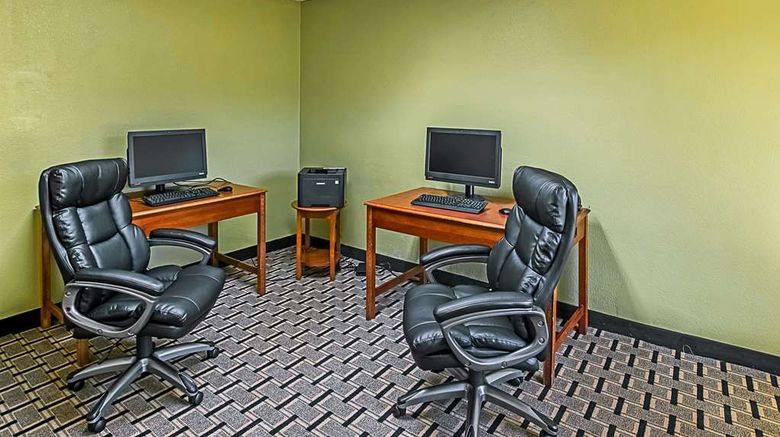 <b>Clarion Inn Airport Other</b>. Images powered by <a href="https://iceportal.shijigroup.com/" title="IcePortal" target="_blank">IcePortal</a>.