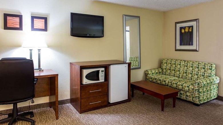 <b>Comfort Inn Hotel Columbia Suite</b>. Images powered by <a href="https://iceportal.shijigroup.com/" title="IcePortal" target="_blank">IcePortal</a>.